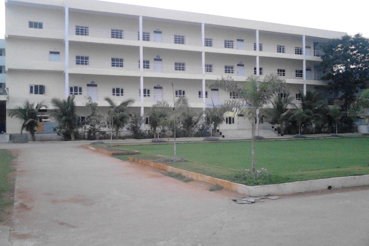 https://cache.careers360.mobi/media/colleges/social-media/media-gallery/11491/2019/9/27/College Adminitrative Building View of TRR College of Technology Hyderabad_Campus-View.jpg